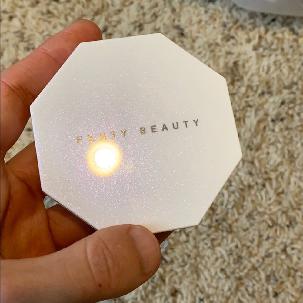 Fenty Beauty Killawatt Highlighter in “Wattabrat”